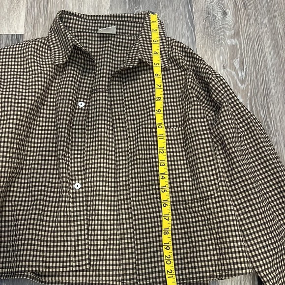 Cropped Button Up - Picture 3 of 6